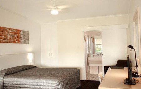 Cronulla Motor Inn - Nelson Bay Accommodation.com 2