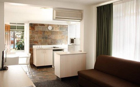Cronulla Motor Inn - Nelson Bay Accommodation.com 3