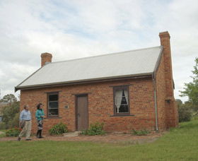 Sandalwood Yards And Tipperary School - Accommodation Nelson Bay 0