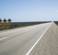 Eyre Highway - Accommodation Nelson Bay