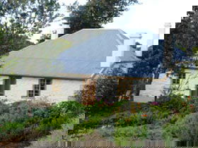 Dingley Dell Cottage - Accommodation Nelson Bay 0