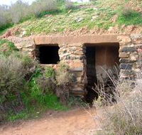 Miners Dugouts - Accommodation Nelson Bay