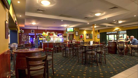 Canberra Irish Club - Accommodation Nelson Bay 1