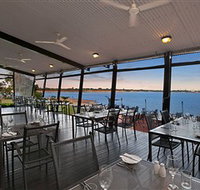 Pee Wee's at the Point - Accommodation Nelson Bay