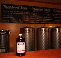 Brewbake at the Big Pineapple - Accommodation Nelson Bay