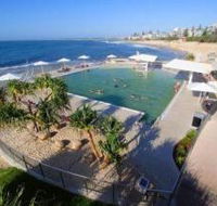 Kings Beach - Beachfront Salt Water Pool - Accommodation Nelson Bay
