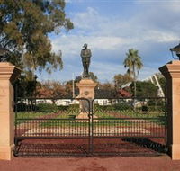 Dalby War Memorial and Gates - Accommodation Nelson Bay