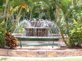 Bauer And Wiles Memorial Fountain - Accommodation Nelson Bay 0