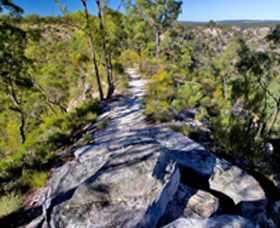 Isla Gorge Lookout - Accommodation Nelson Bay 0