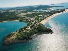 Salonika Beach - Accommodation Nelson Bay 0