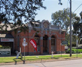 Old Post Office Seymour - Fine Art Gallery & Licensed Restaurant - Accommodation Nelson Bay 0