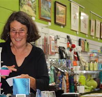 Artists on Parade Art Gallery - Accommodation Nelson Bay