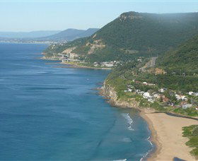 Bailey's Sydney - Tours For People Who Don't Like Tours - Accommodation Nelson Bay 0
