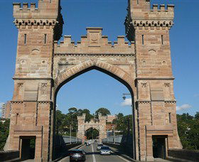 Bailey's Sydney - Tours For People Who Don't Like Tours - Accommodation Nelson Bay 6