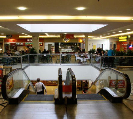 Castle Mall Shopping Centre - Accommodation Nelson Bay 2