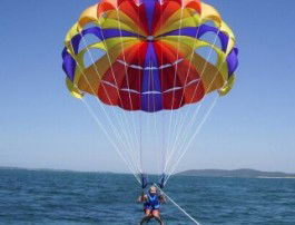 Port Stephens Parasailing - Accommodation Nelson Bay 2