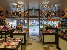 The Menz FruChocs Shop - Hahndorf - Accommodation Nelson Bay 1