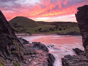 Blowhole Beach - Accommodation Nelson Bay 0