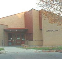 Cowra Regional Art Gallery - Accommodation Nelson Bay