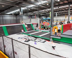 Supatramp Geelong - Accommodation Nelson Bay 6