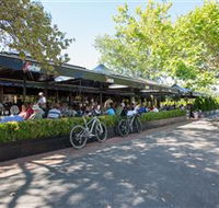 Tilley's - Accommodation Nelson Bay