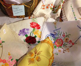 Mountain Blue Vintage Linen - Accommodation Nelson Bay 2