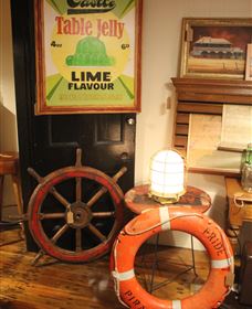 Peachtree Antiques - Accommodation Nelson Bay 4