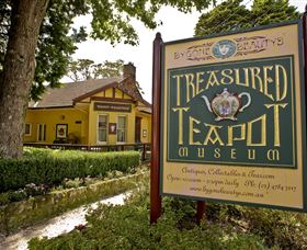 Bygone Beautys Treasured Teapot Museum And Tearooms - Accommodation Nelson Bay 3