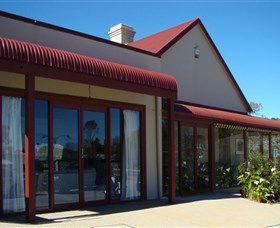 Ben Roberts Cafe And Gallery - Accommodation Nelson Bay 0