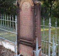 Pioneer Graves - Accommodation Nelson Bay