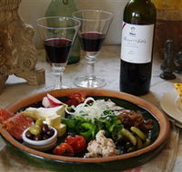 Mount Ashby Estate and Cafe La Palette - Accommodation Nelson Bay