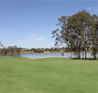 Lakeside Country Club Camden - Accommodation Nelson Bay