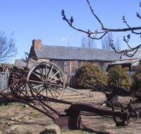 The Early Settlers Hut - Accommodation Nelson Bay