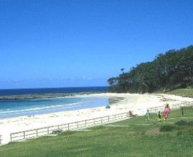 Mollymook Beach - Accommodation Nelson Bay 2