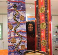 Apma Creations Aboriginal Art Gallery and Gift shop - Accommodation Nelson Bay
