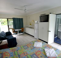 Tropical Palms Inn - Accommodation Nelson Bay