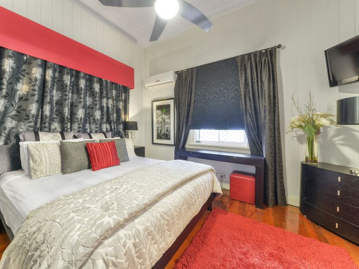 Spring Hill QLD Accommodation Nelson Bay