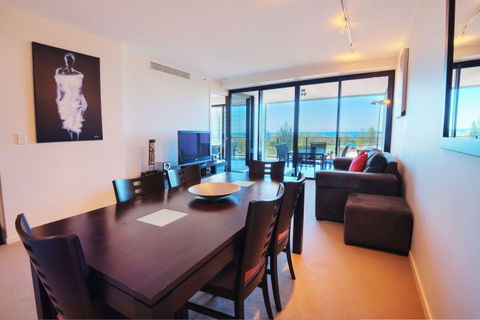 Ultra Broadbeach - Accommodation Nelson Bay 7