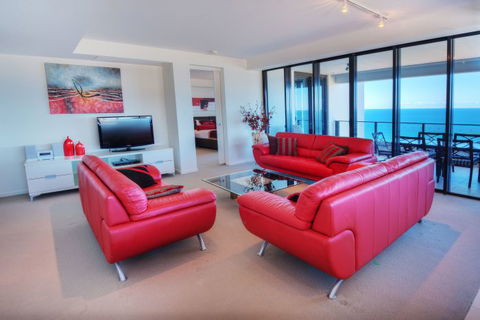 Ultra Broadbeach - Accommodation Nelson Bay 19