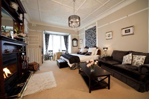 Melba House Bed And Breakfast - Accommodation Nelson Bay 3