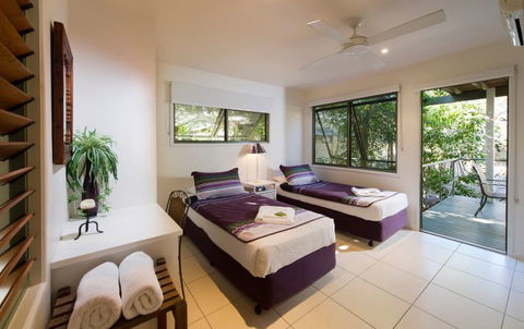 The Retreat Beach Houses - Accommodation Nelson Bay 6