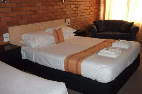 Hilldrop Motor Inn - Accommodation Nelson Bay 1