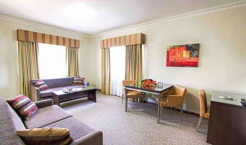 Governor Macquarie Motor Inn - Accommodation Nelson Bay 6