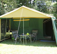 Kendall Kampers - Accommodation Nelson Bay