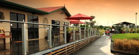 Thorny’s Putt-Putt - Accommodation Nelson Bay 0
