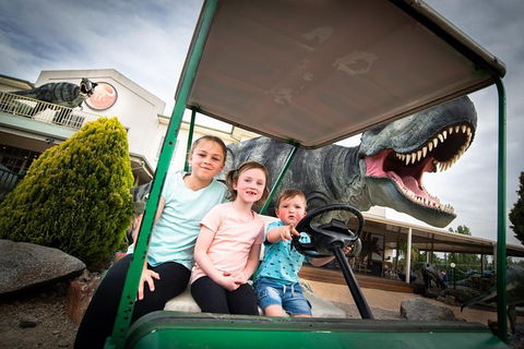 National Dinosaur Museum Family Ticket - Accommodation Nelson Bay 1