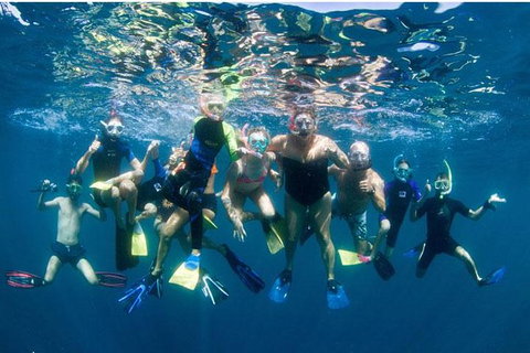 VIP Luxury Chartered Escapes, Exploring The Reef At Your Own Pace - Accommodation Nelson Bay 1