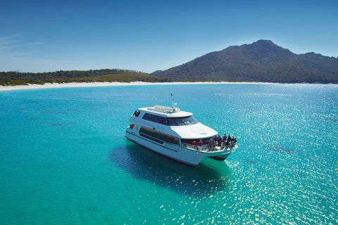 Wineglass Bay Cruise From Coles Bay - Accommodation Nelson Bay 1