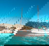 2 night Whitsunday Islands Cruise on New Horizon from Airlie Beach - Accommodation Nelson Bay
