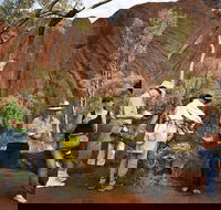 Full Uluru Base Walk at Sunrise Including breakfast - Accommodation Nelson Bay